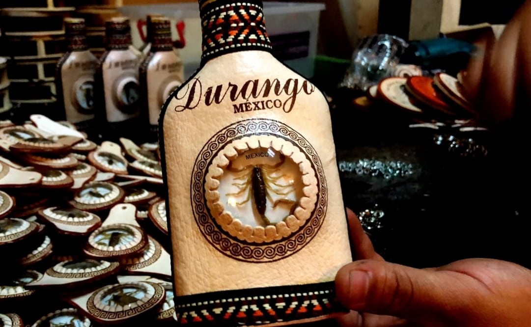 A souvenir from Durango with a scorpion – Photo: Francisco Rodríguez/EL UNIVERSAL