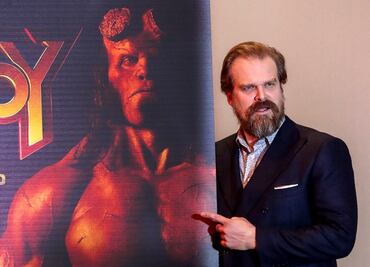 David Harbour promociona "Hellboy" en México