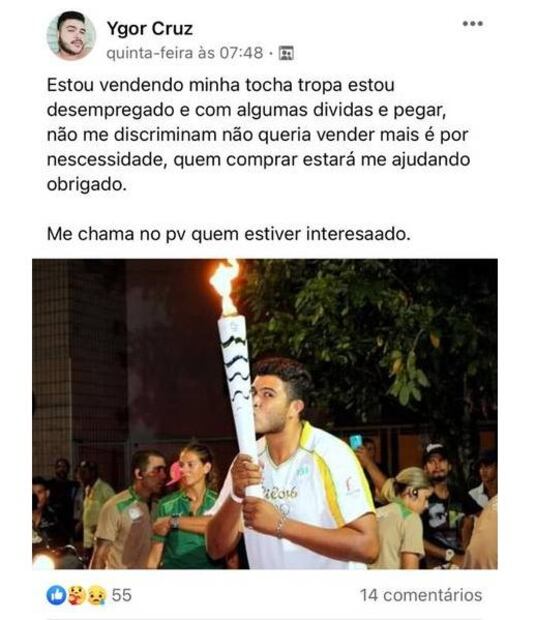 Brasileños venden antorchas olímpicas para salir de la crisis económica por el Covid-19
