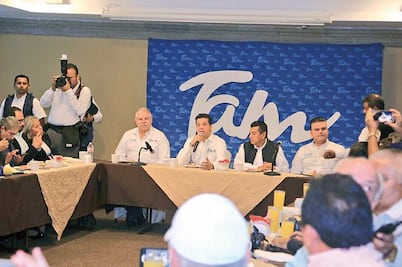  Cabeza de Vaca pide filtros en armerías de Texas