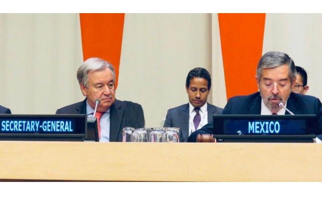 El secretario General de la ONU, António Guterres, y el embajador Juan Ramón de la Fuente, representante permanente de México 