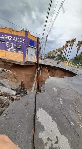 Se abre enorme socavón, ahora en Tamaulipas