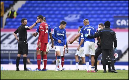 Polémica en el empate entre Everton y Liverpool en la Premier League