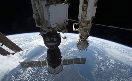 Agencia Espacial rusa enviará nave para traer a tripulantes de la EEI, tras impacto de meteorito