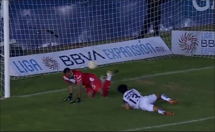 VIDEO: Así fue el autogolazo de escorpión del portero de Celaya en la final ante Atlante