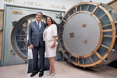 Guarda dos cartas, de Rubén Darío y Sandino, en la Caja de las Letras