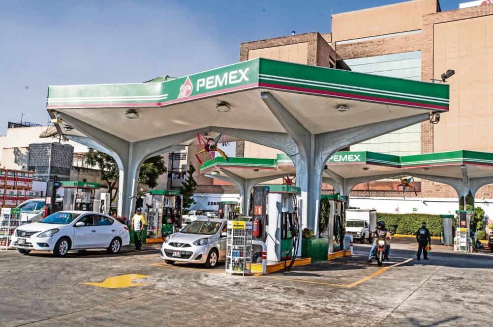 Autoridades indican que durante enero y hasta el 3 de febrero de 2017 habrá un solo precio máximo para los combustibles (GERMÁN ESPINOSA. EL UNIVERSAL)