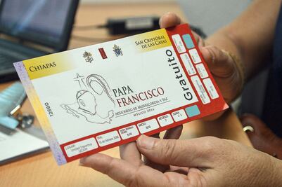 Comienza distribución de boletos de visita papal