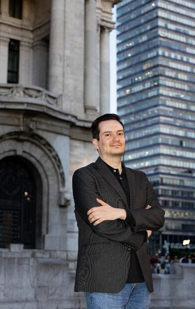 Entrevista al nuevo director de la Ópera de Santa Fe, Iván López Reynoso. Foto: Hugo Salvador/EL UNIVERSAL.