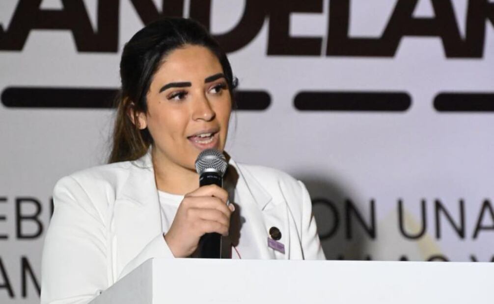 María Teresa Ealy celebra el Día de la Candelaria con los vecinos de Miguel Hidalgo. Foto: Especial