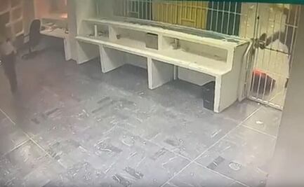 VIDEO Custodios del INM abandonaron a migrantes en pleno incendio de Ciudad Juárez