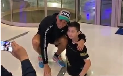Noble gesto de Cristiano Ronaldo con un aficionado con discapacidad