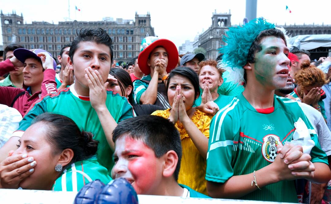 Aficionados reunidos en el zócalo. Foto: Archivo El Universal