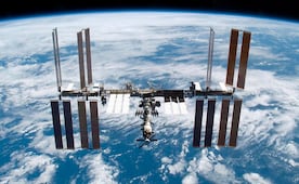 NASA prepara a tripulación de la Estación Espacial Internacional para posible evacuación; reporta fuga de aire