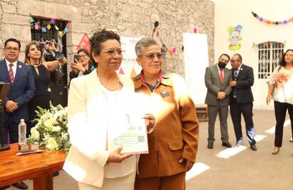 Edomex celebra su primer matrimonio igualitario con boda de María del Rosario y Leticia