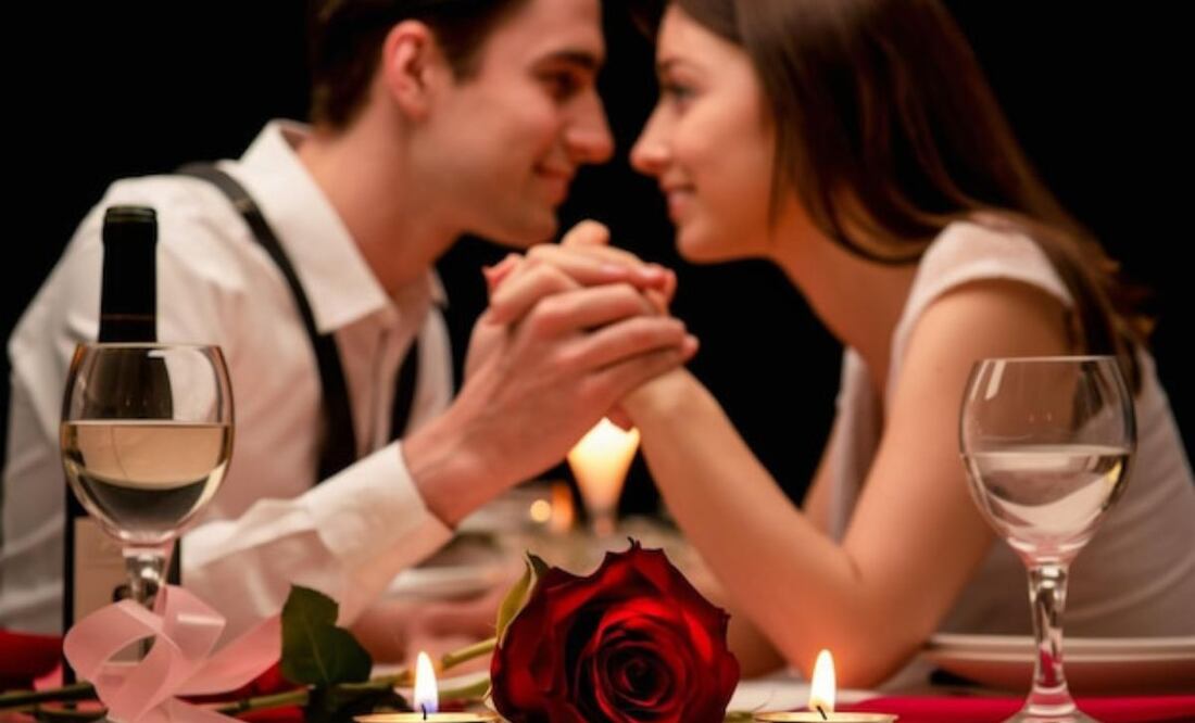 San Valentín no se trata de cuánto se gasta, sino de la intención y el amor con el que se planifica la celebración. Fuente: Freepik.