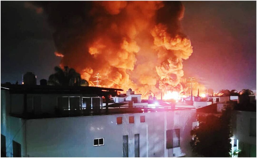 Explota pipa de combustible en San Pedro Cholula, Puebla. Foto: Sergio Salomón Céspedes Peregrina