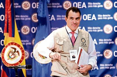 Colombianos buscan alianzas políticas