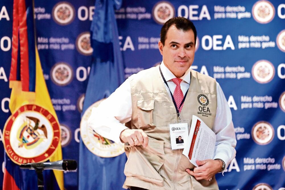 Conferencia. El jefe de la Misión de Veeduría Electoral de la OEA para las presidenciales en Colombia, Kevin Casas, ayer en Bogotá. Foto: MAURICIO DUEÑAS CASTAÑEDA. EFE
