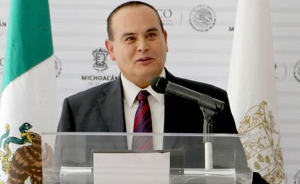 Renuncia procurador del estado