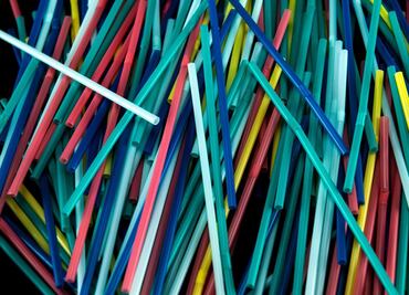 Bolsas y popotes: Canadá prohibirá algunos plásticos de único uso para fines de 2021