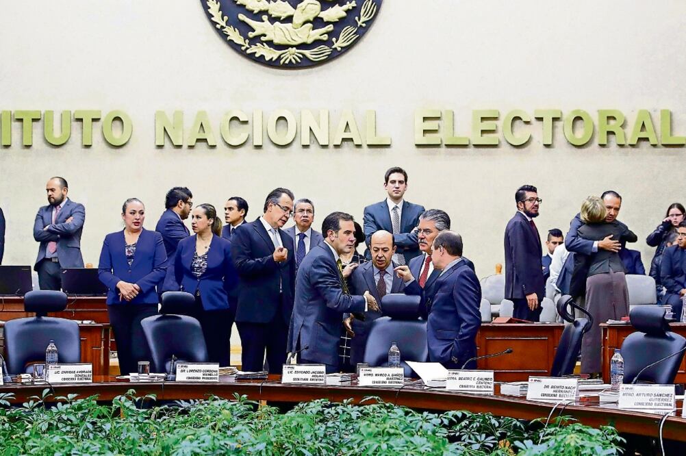 Integrantes de la Comisión de Fiscalización del INE avalaron criterios para auditar recursos ejercidos en las campañas de estados que tuvieron elección. (ARCHIVO EL UNIVERSAL)