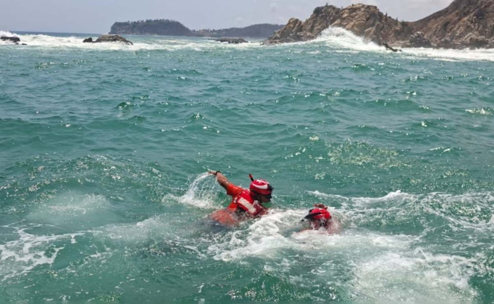 Marina rescata a dos turistas en playas de Baja California y Oaxaca (05/04/2026). Foto: Especial