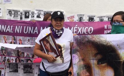 Feministas protestan en la Fiscalía de la CDMX; piden investigar feminicidios