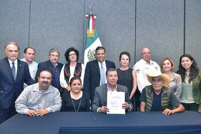 Proponen en Guanajuato que dos migrantes sean diputados plurinominales