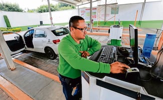 Centros de verificación operarán en horarios especiales; Sedema ajusta servicio por fiestas decembrinas