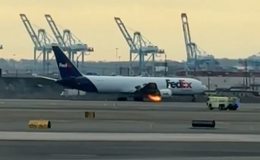 Avión de FedEx aterriza de emergencia. Foto: captura de pantalla
