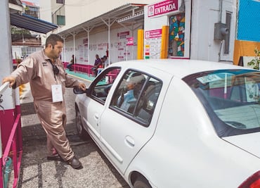 Emiten NOM para nueva verificación de autos; ¿Qué autos tendrán que pasar al servicio?