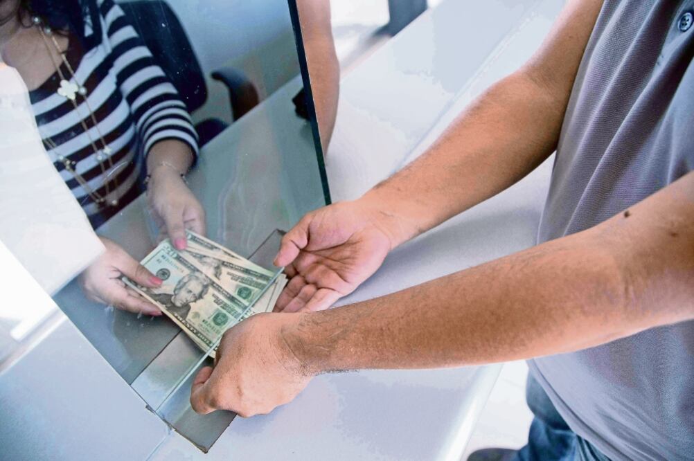 En 2017, Guanajuato captó 2 mil 557 millones de dólares por concepto de remesas. Es el tercer estado con mayor flujo de divisas captado en el país (ARCHIVO EL UNIVERSAL)