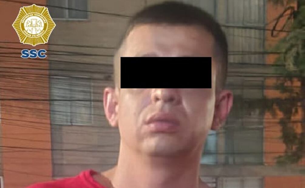 Hombre intentaba darse a la fuga después de que impactará un automóvil contra la barda de una escuela en la alcaldía Benito Juárez. Foto: Secretaria de Seguridad Ciudadana