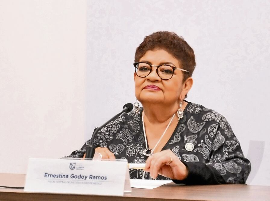 NYT publicó un reportaje en el que señaló que la fiscalía a cargo de Godoy exigió a Telcel registros telefónicos de figuras políticas como el aspirante a jefe de gobierno de la Ciudad de México, Santiago Taboada, la senadora Lilly Téllez, entre otros