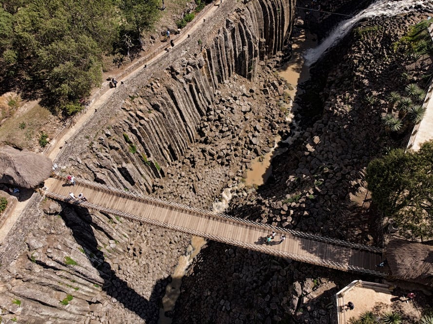 Se dice que los Prismas Basálticos surgieron hace más de 2.5 millones de años. Foto: iStock