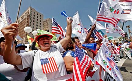 U.S. immigration lawyer pleads guilty in forgery case 