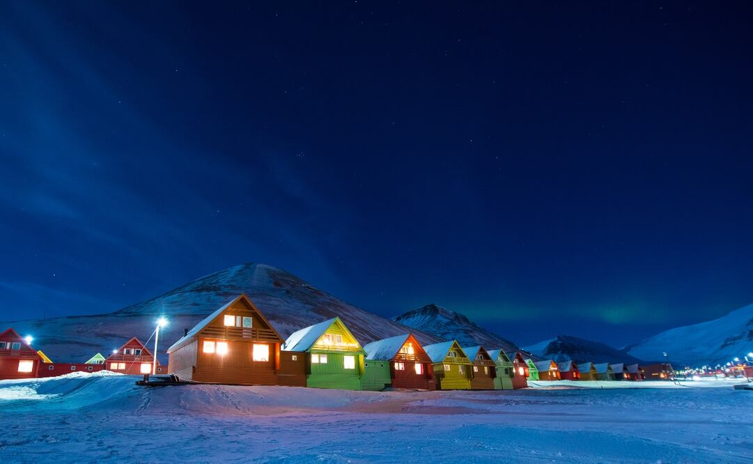 Entre mediados de noviembre y finales de enero, el sol no sale en las islas Svalbard. Foto: iStock