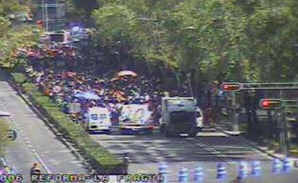 Antorchistas marchan sobre Reforma hacia Segob