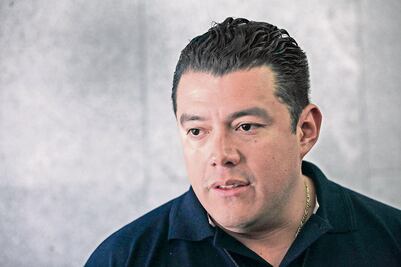 Tribunal frena bloqueo de cuentas del líder sindical de bomberos de la CDMX