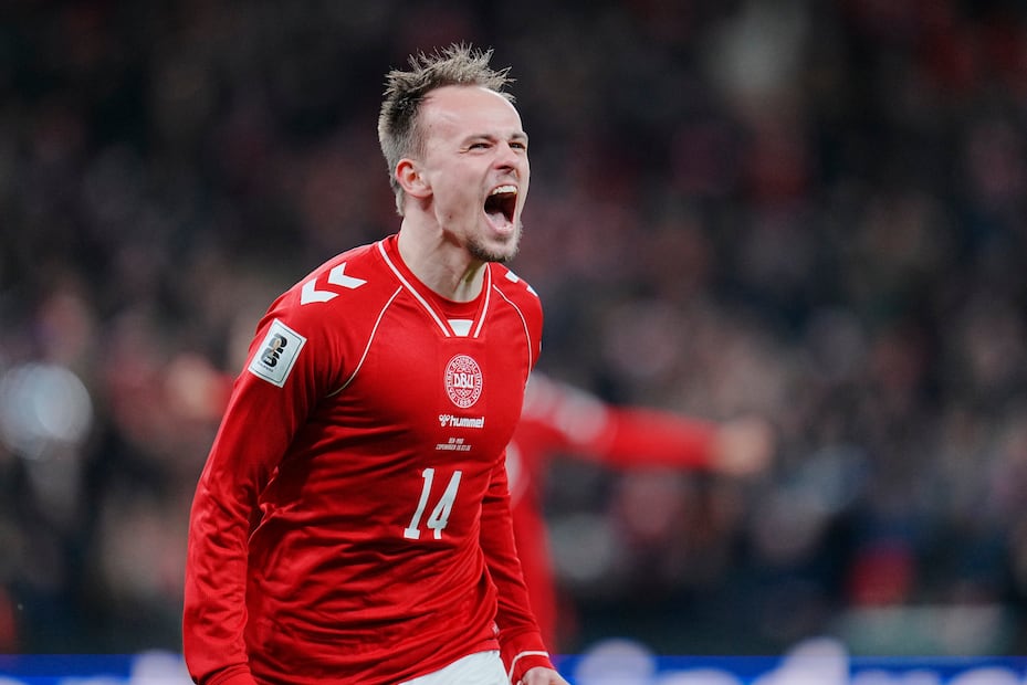 Dinamarca en festejo de gol, durante el Repechaje de la UEFA ante Macedonia del Norte - Foto: EFE