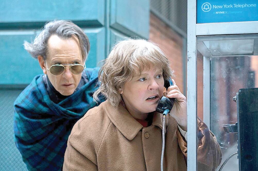 Melissa interpreta a una escritora que publica entrevistas falsas. Foto: FOX