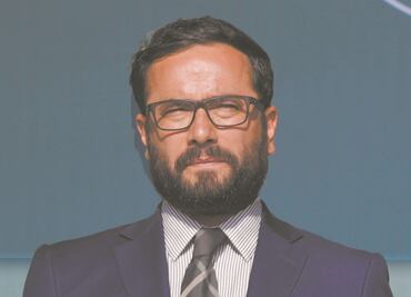 Romo da la cara por Arne