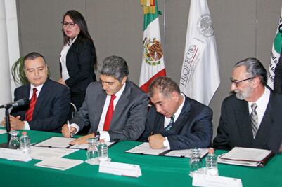 Acuerdan cooperación contra créditos fantasma