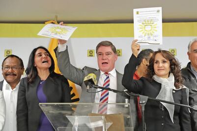 Barrales impone a Padierna como jefa del PRD en Senado