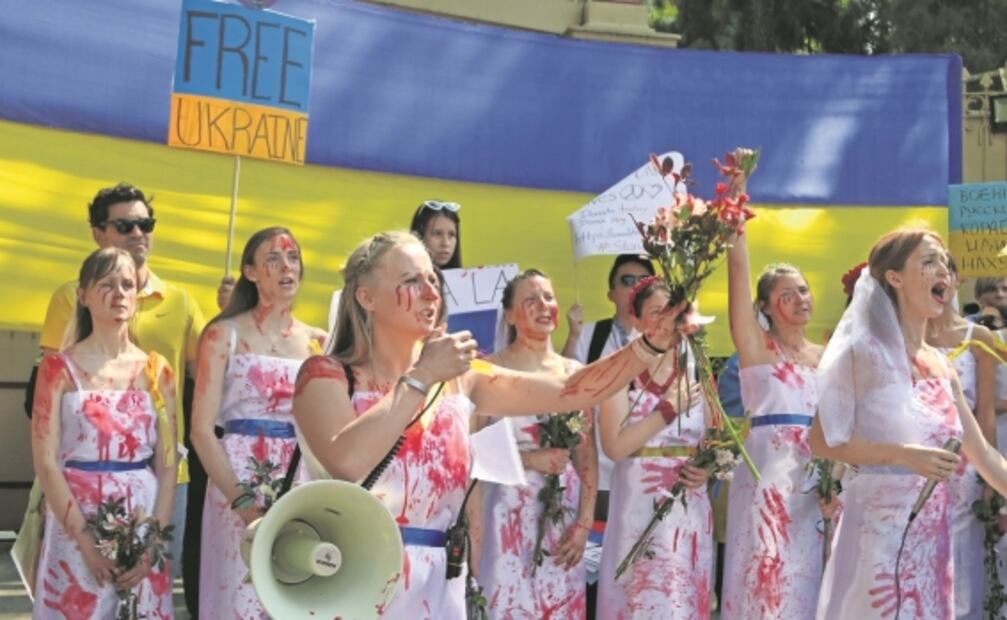 ¡El imperio (soviético) ha muerto!, ¡Viva el imperio (ruso)!