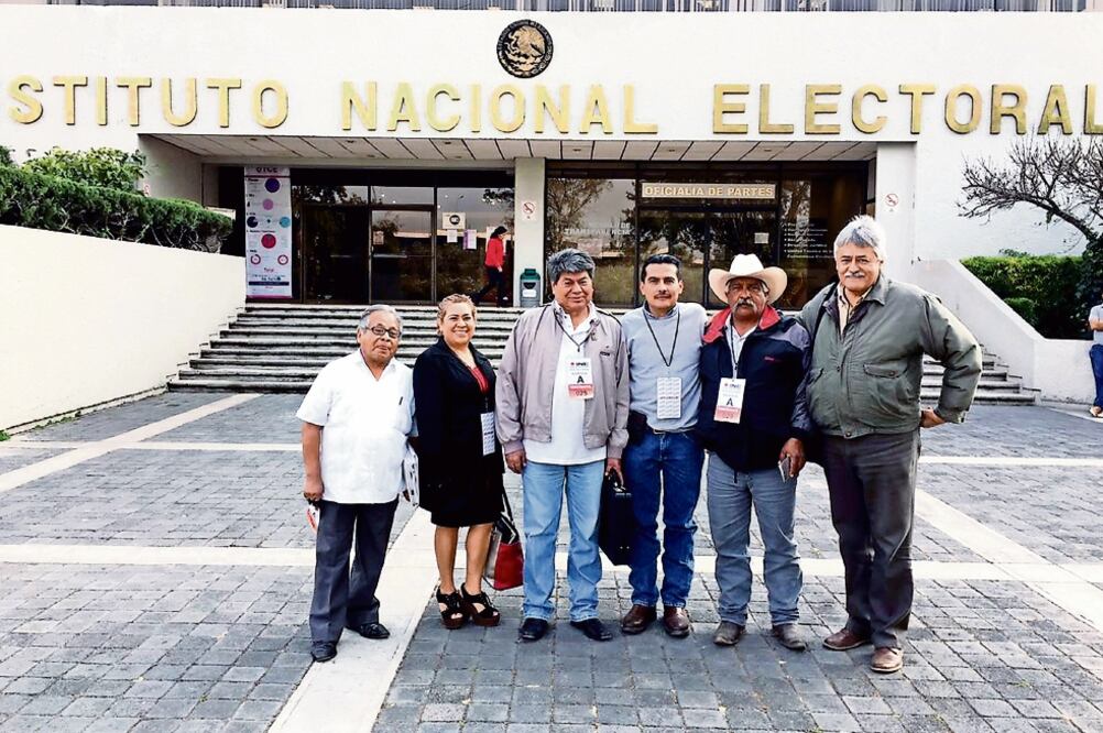 Líderes indígenas expusieron que es insuficiente que se haya obligado a partidos y coaliciones a registrar abanderados de las etnias originarias. (CORTESÍA)