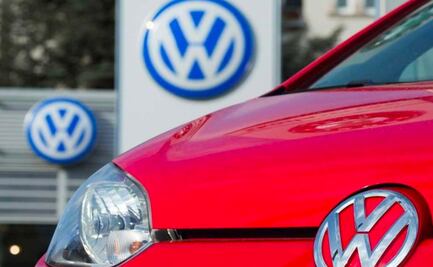 Trabajadores de Volkswagen aceptan convenio con empresa sobre aumento salarial