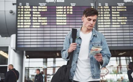 Para aplicar en los aeropuertos; 7 consejos de expertos para calmar la ansiedad y el miedo ante un vuelo en avión
