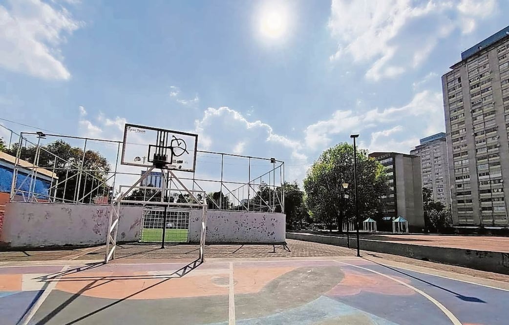 Por las noches hay consumo de drogas en la cancha, dicen vecinos. Foto: Fabián Evaristo